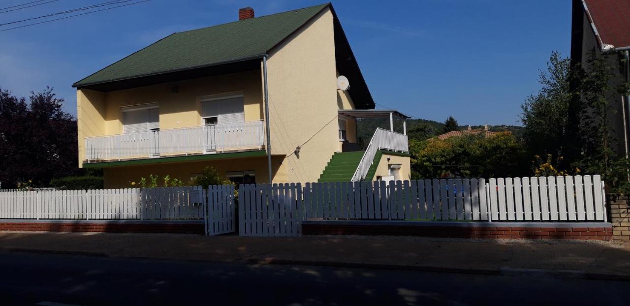 Ildi Apartman Gyenesdias Bagian luar foto