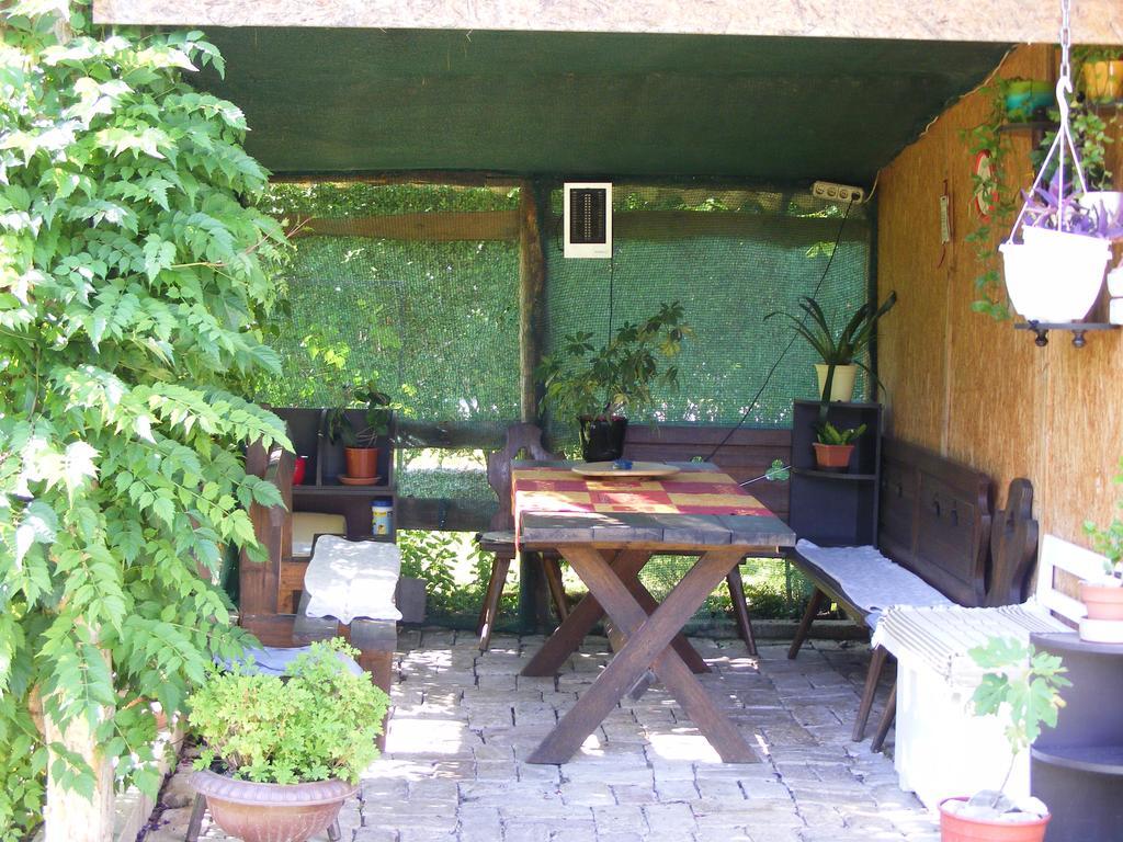 Ildi Apartman Gyenesdias Bagian luar foto