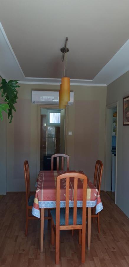 Ildi Apartman Gyenesdias Bagian luar foto